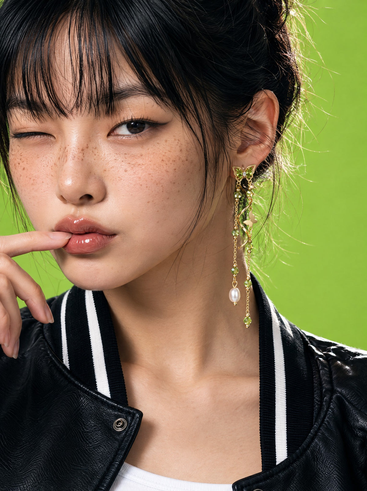 dangun-v-worn — Nabi Earrings Fern, worn