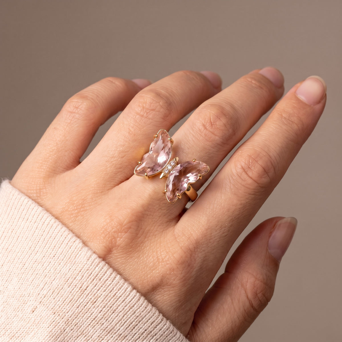 Nabi Ring, Blush worn on the hand